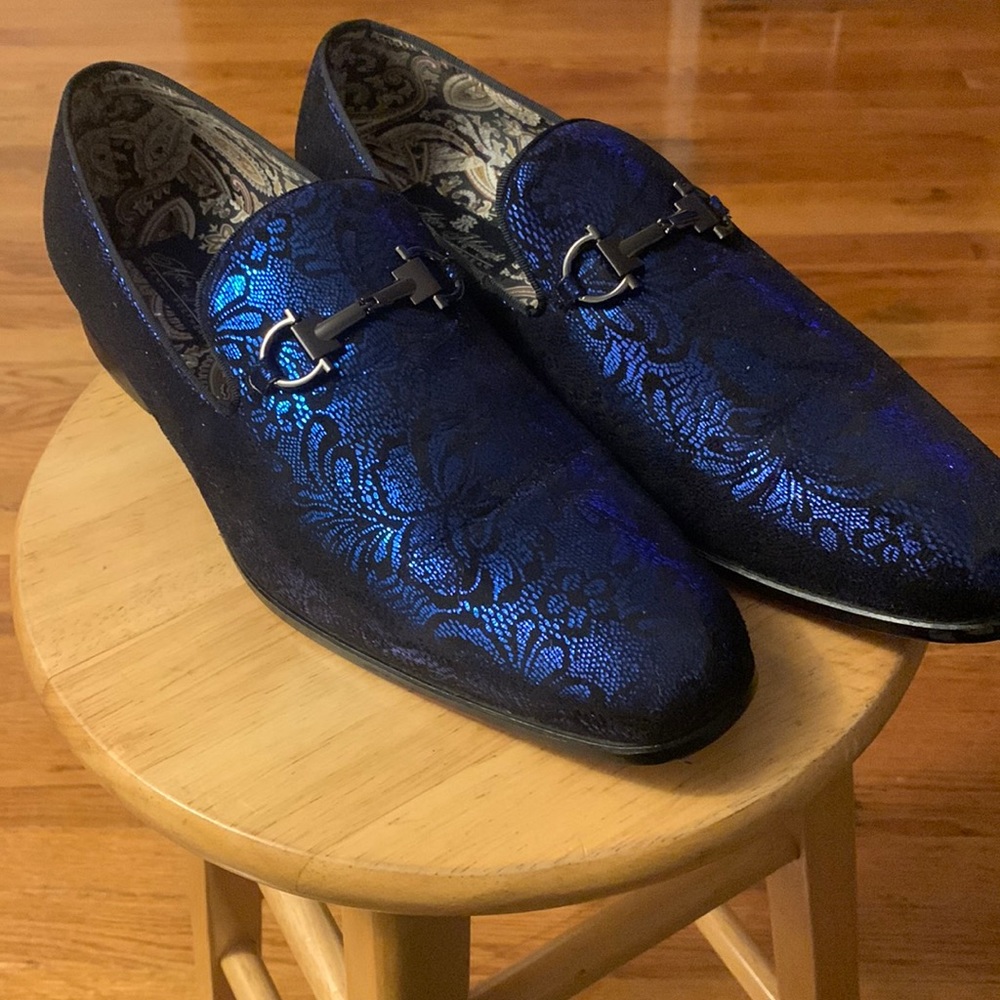 Dress shoes
